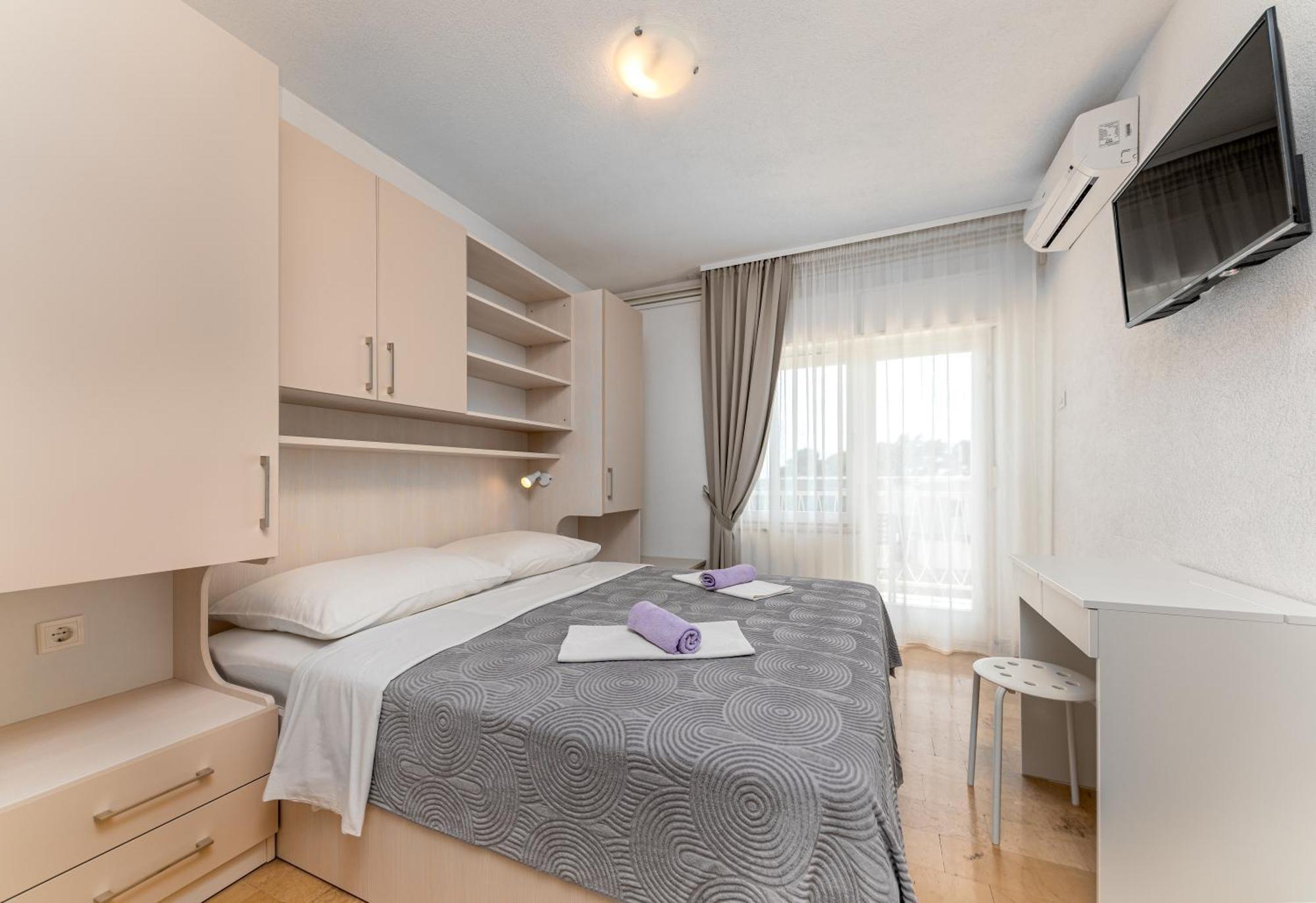 Bed And Breakfast Ivona Baška Voda Стая снимка