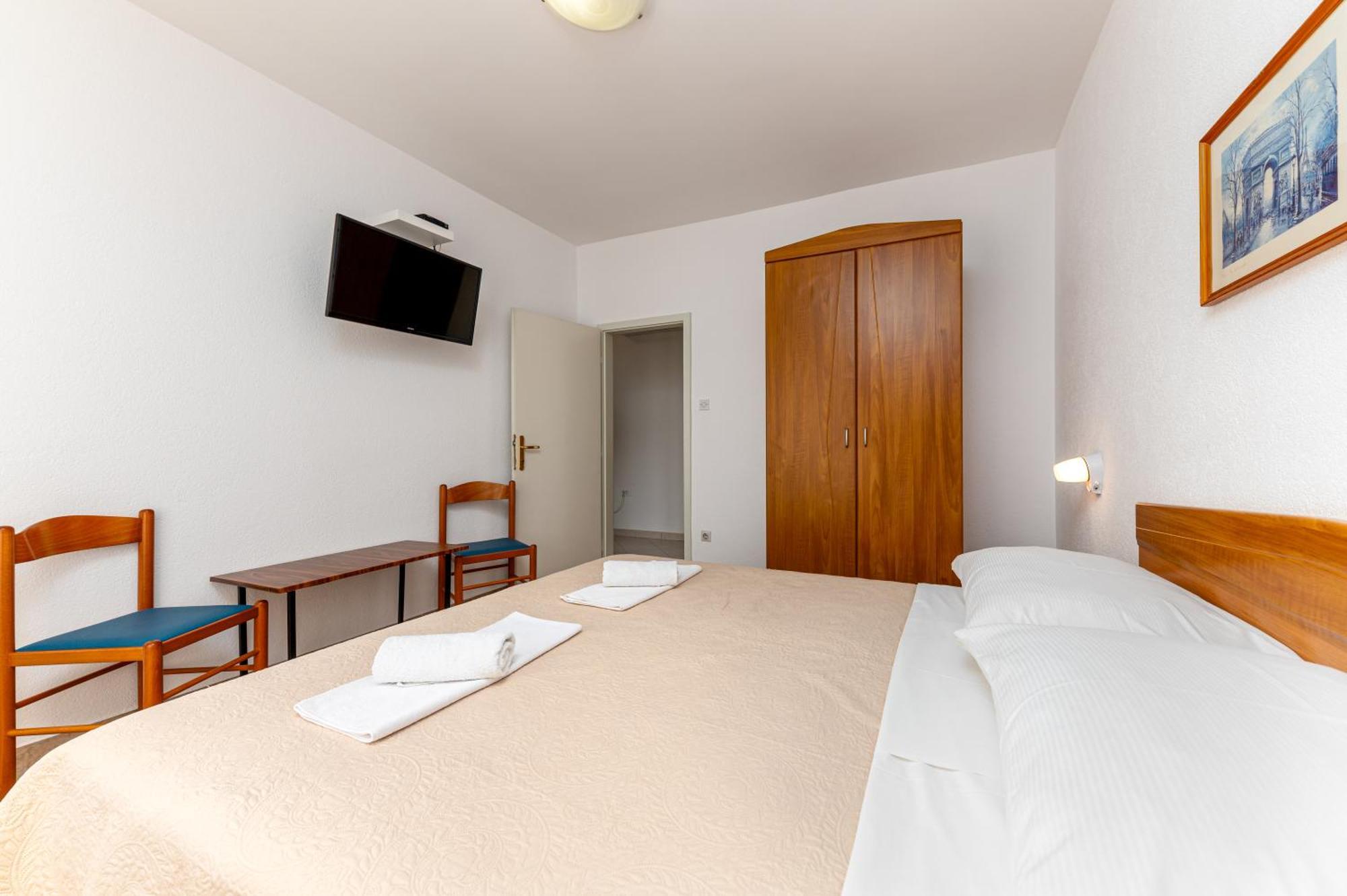 Bed And Breakfast Ivona Baška Voda Екстериор снимка